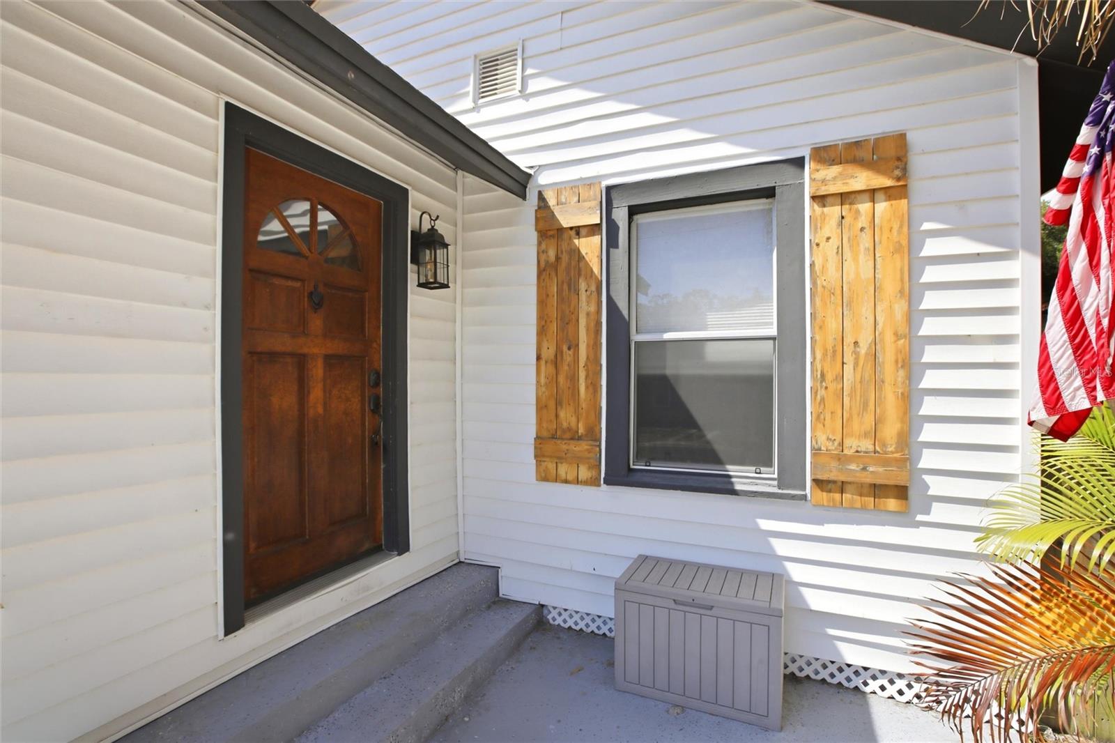 Image 3 of 33 For 4551 19th Avenue S