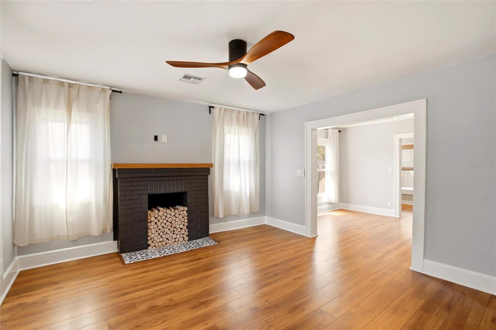Image 6 of 33 For 4551 19th Avenue S