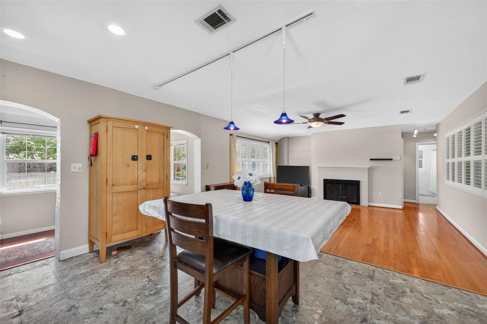 Image 12 of 38 For 114 Arcturas Avenue