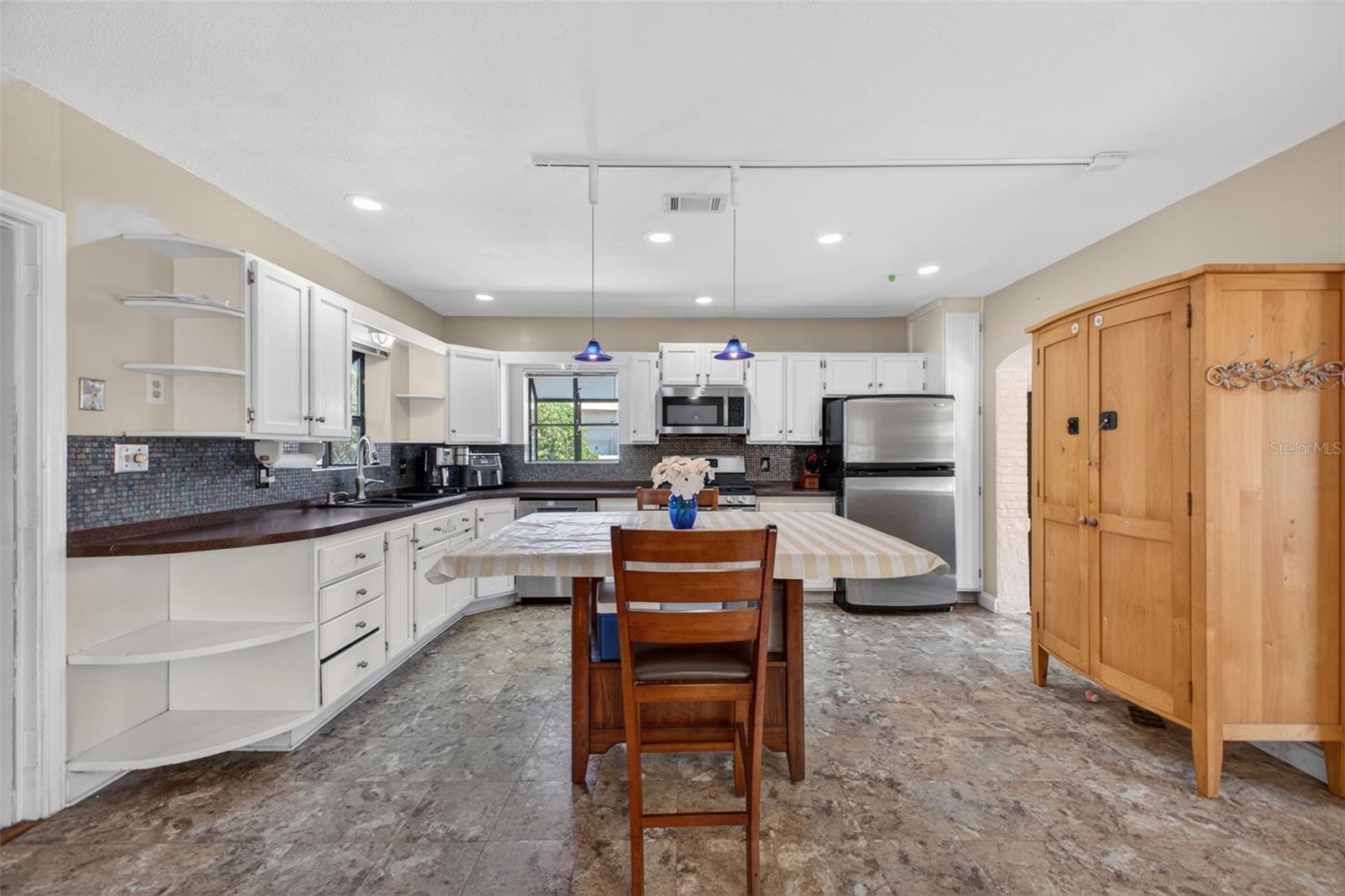 Image 13 of 38 For 114 Arcturas Avenue