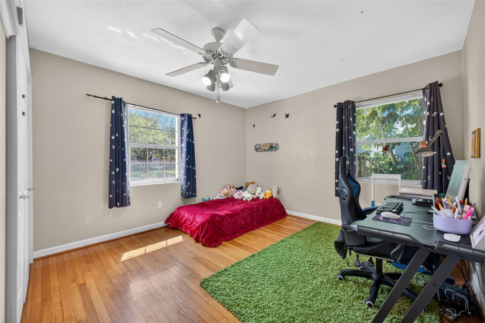 Image 22 of 38 For 114 Arcturas Avenue