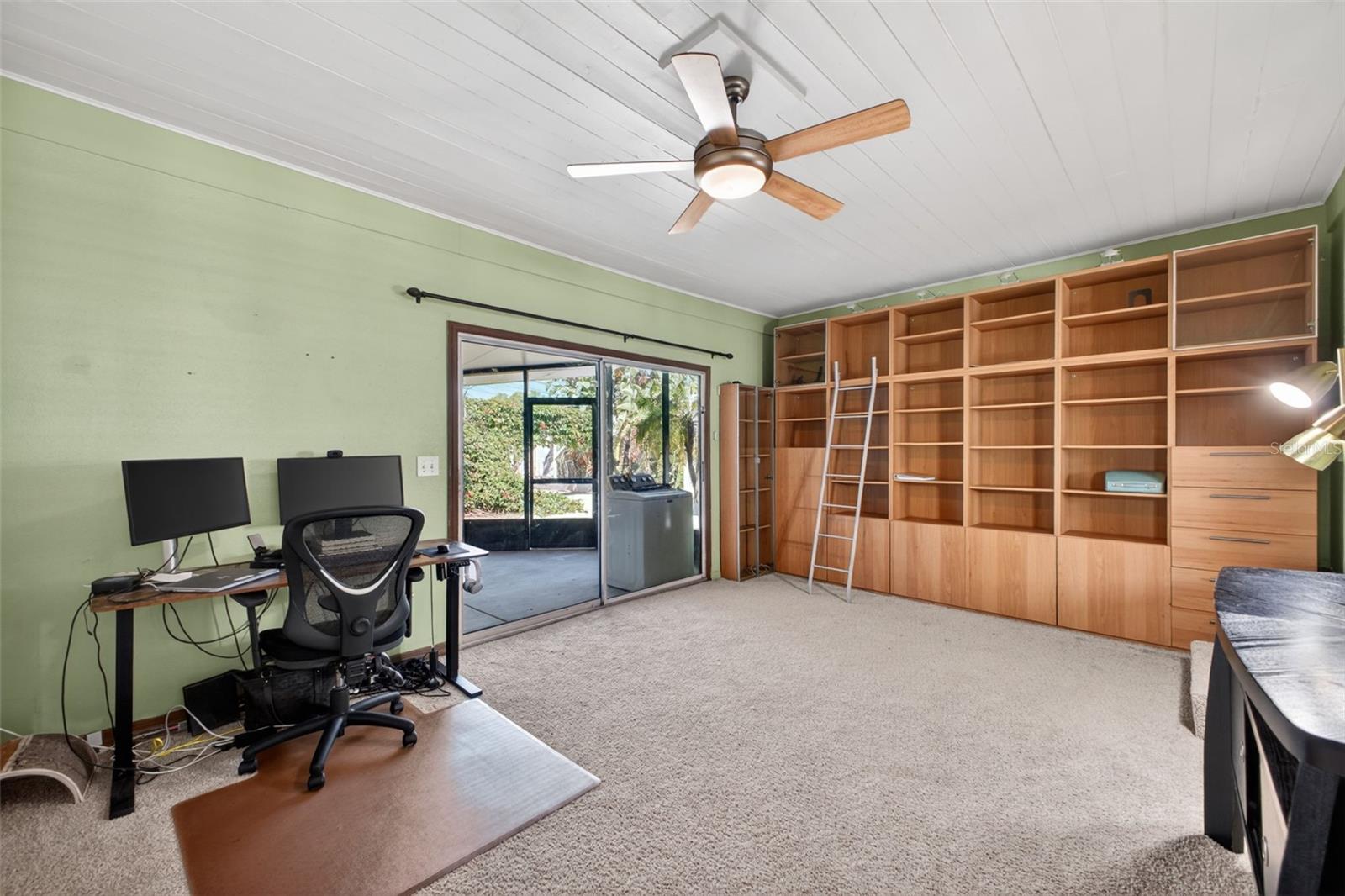 Image 24 of 38 For 114 Arcturas Avenue