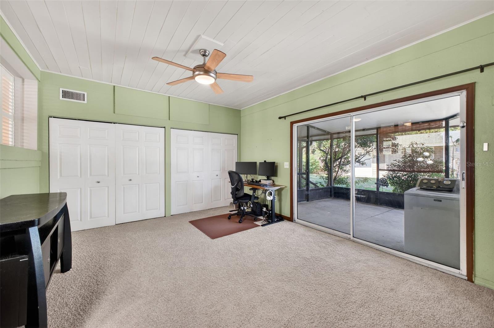 Image 27 of 38 For 114 Arcturas Avenue