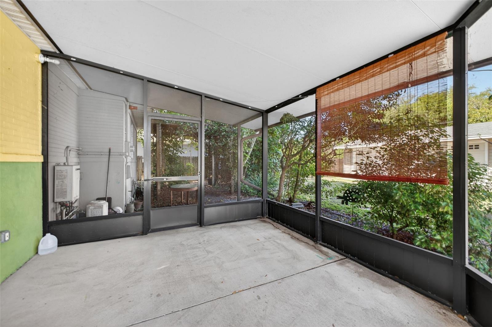 Image 29 of 38 For 114 Arcturas Avenue