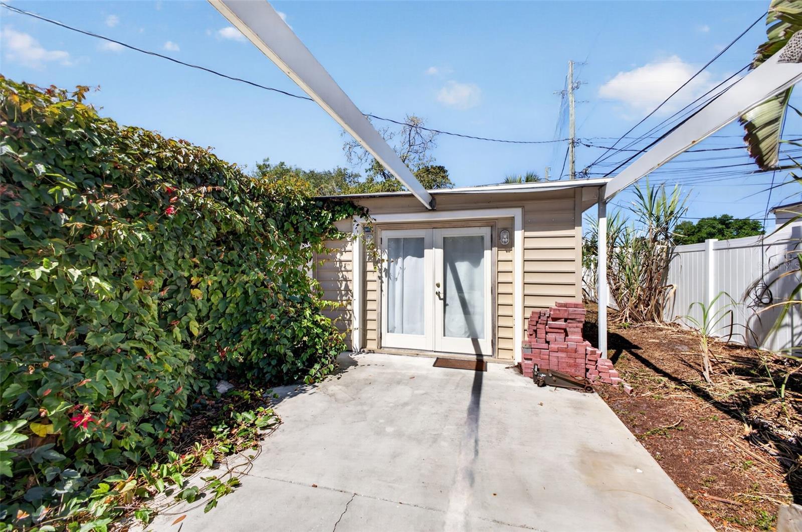 Image 32 of 38 For 114 Arcturas Avenue