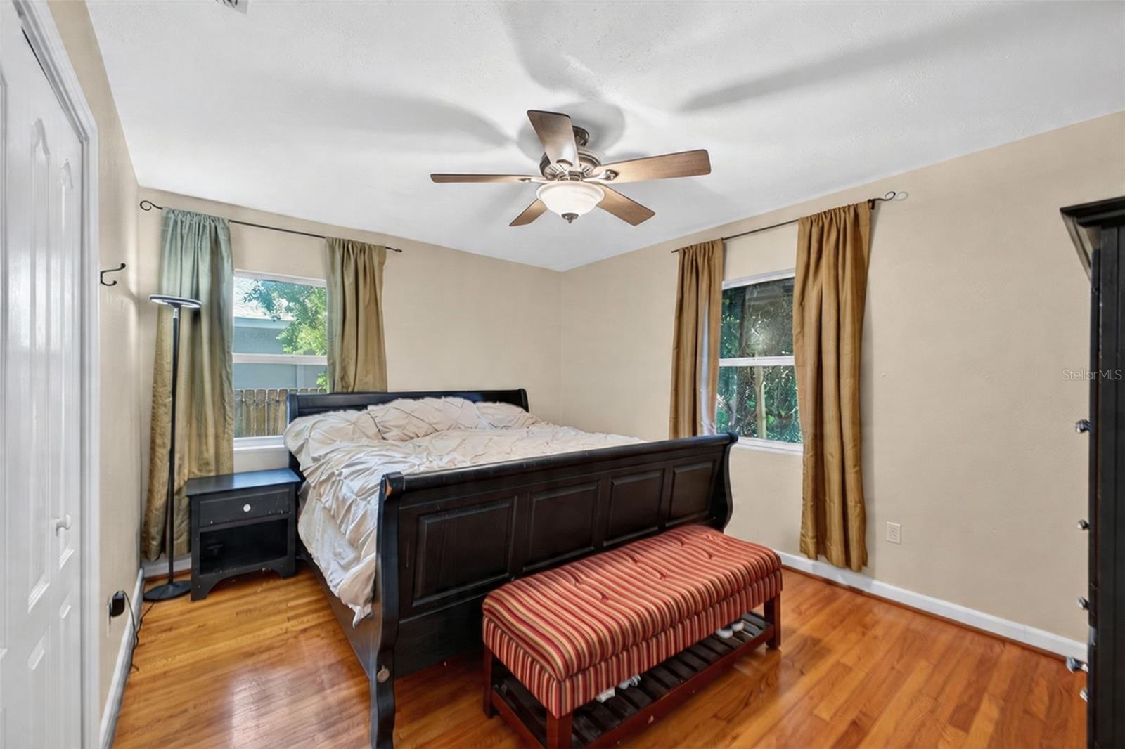 Image 4 of 38 For 114 Arcturas Avenue