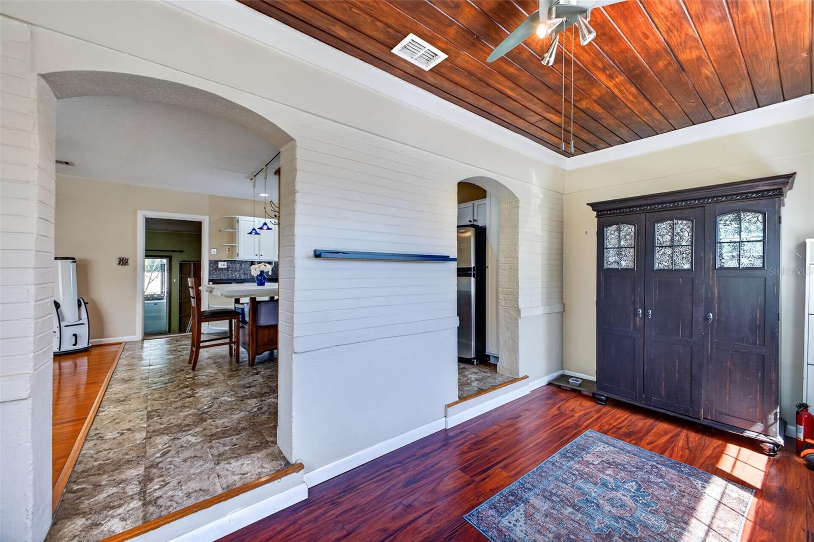 Image 8 of 38 For 114 Arcturas Avenue