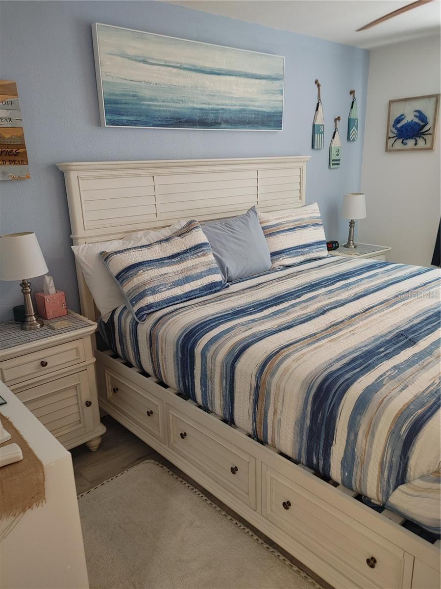 Image 10 of 14 For 1983 Abrico Drive H-13