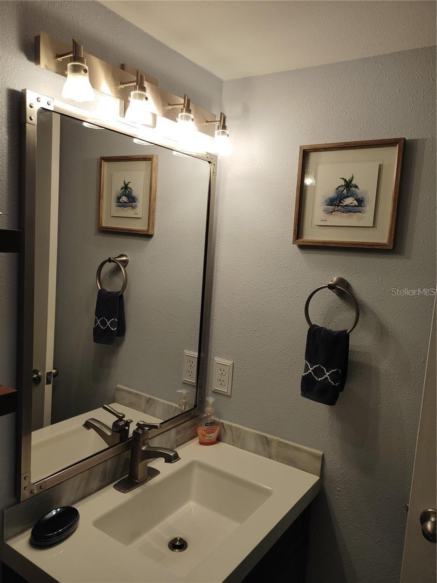 Image 11 of 14 For 1983 Abrico Drive H-13