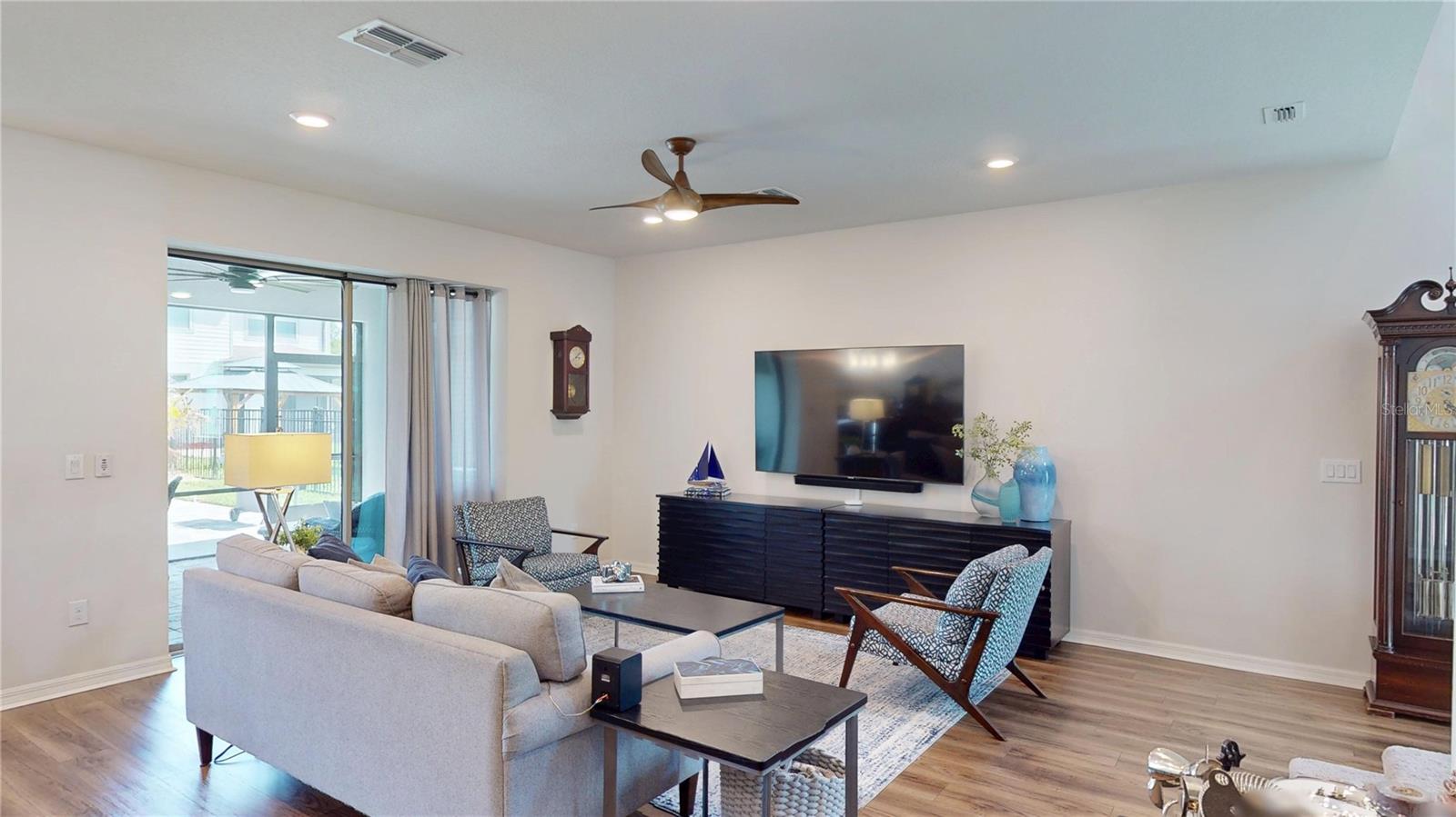 Image 14 of 93 For 18071 Fenders Way