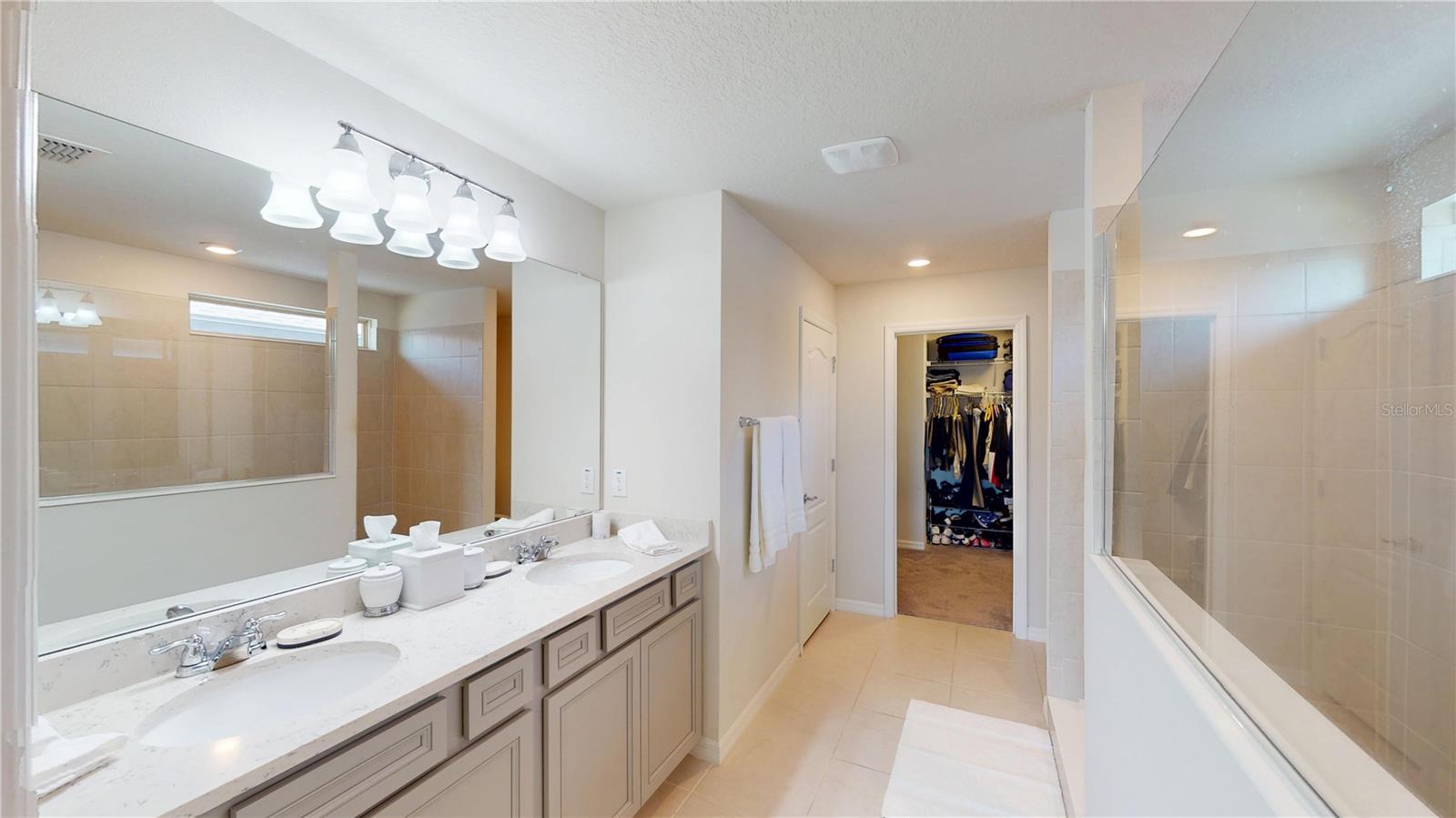 Image 28 of 93 For 18071 Fenders Way