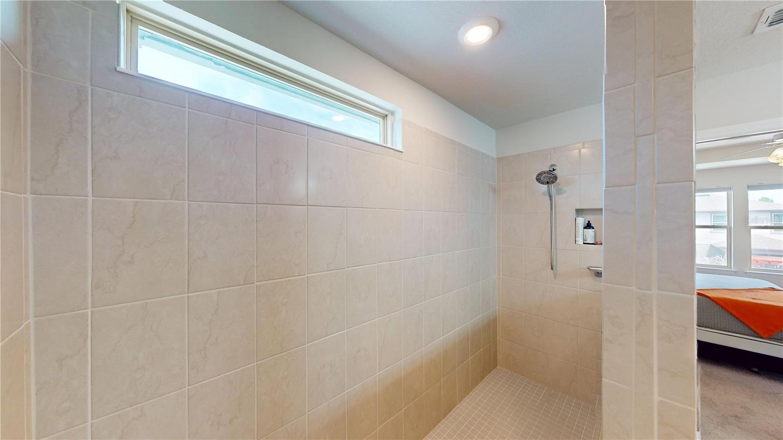 Image 29 of 93 For 18071 Fenders Way