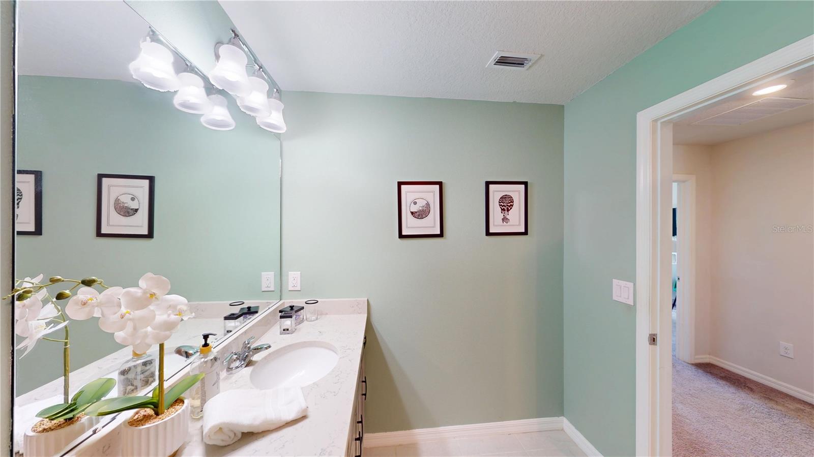 Image 32 of 93 For 18071 Fenders Way