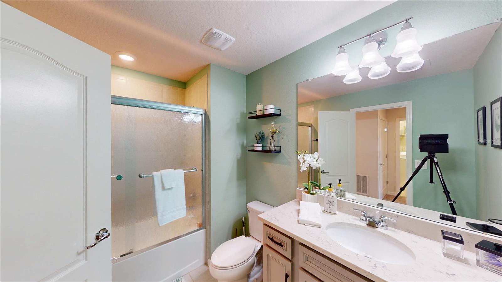 Image 33 of 93 For 18071 Fenders Way