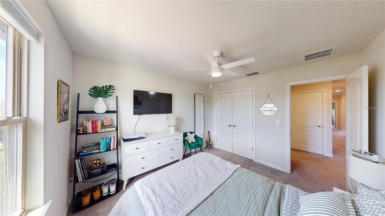 Image 37 of 93 For 18071 Fenders Way