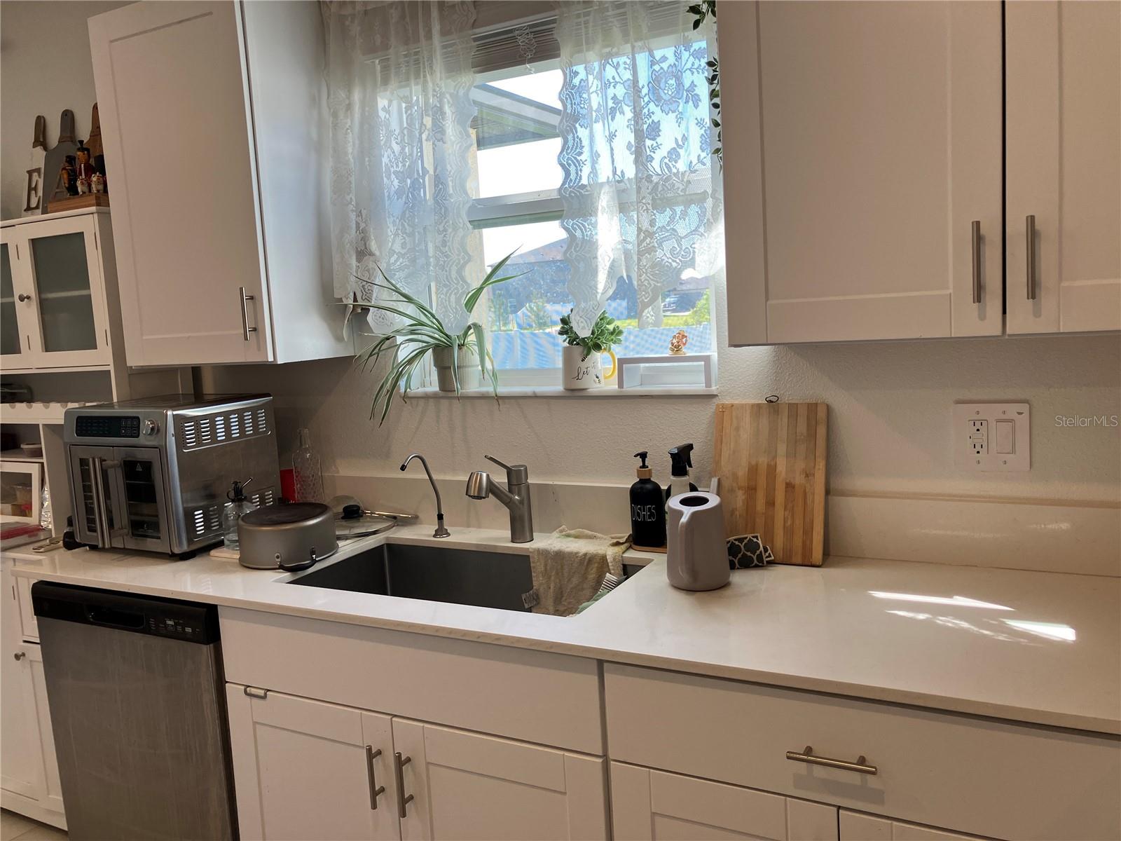 Image 24 of 51 For 13259 Palmerston Road