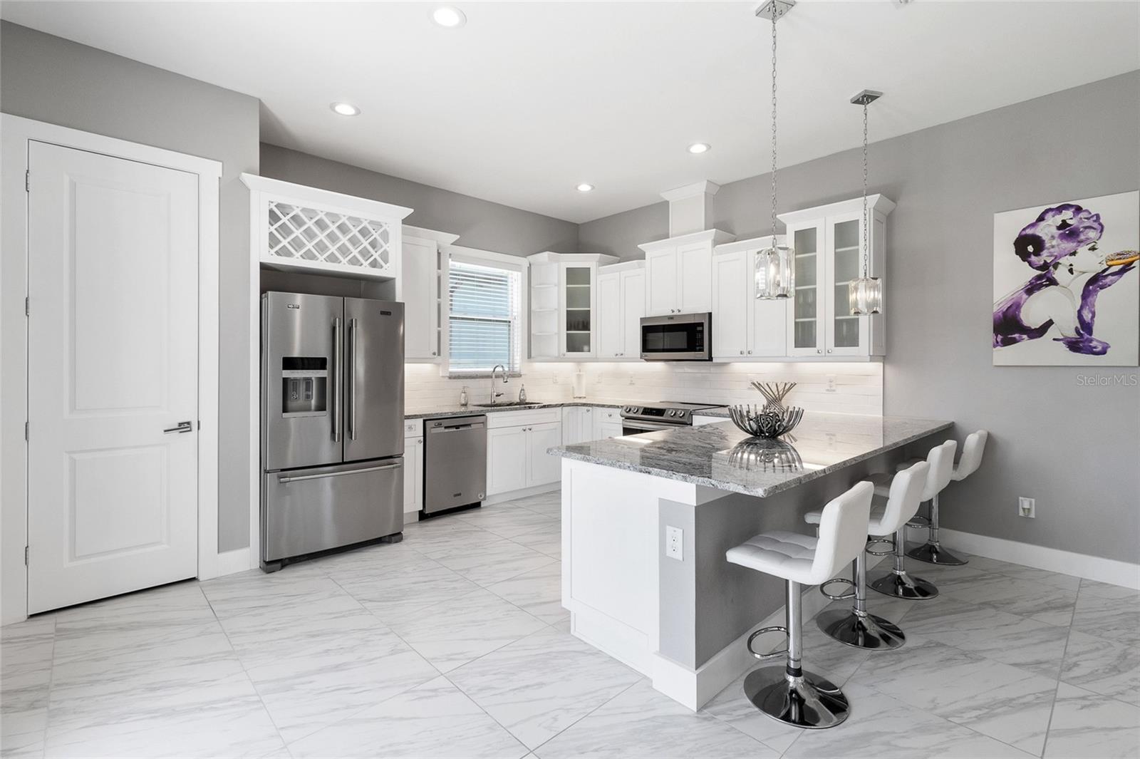 Image 25 of 50 For 122 Sligh Avenue