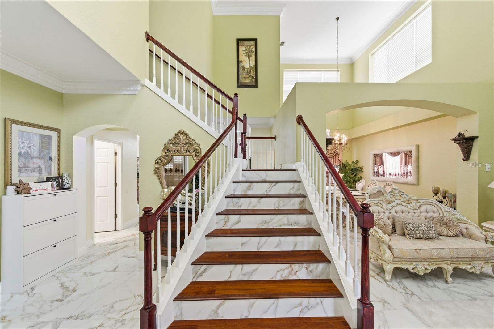 Image 13 of 100 For 9207 Meadow Lane Court