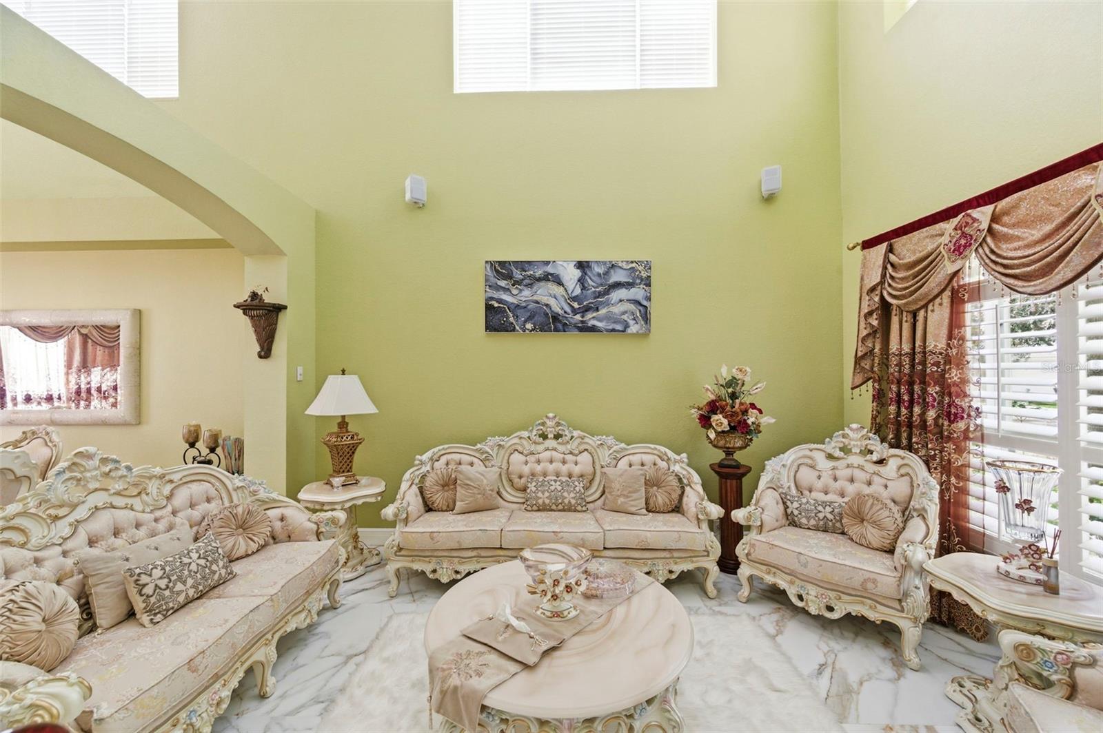 Image 14 of 100 For 9207 Meadow Lane Court