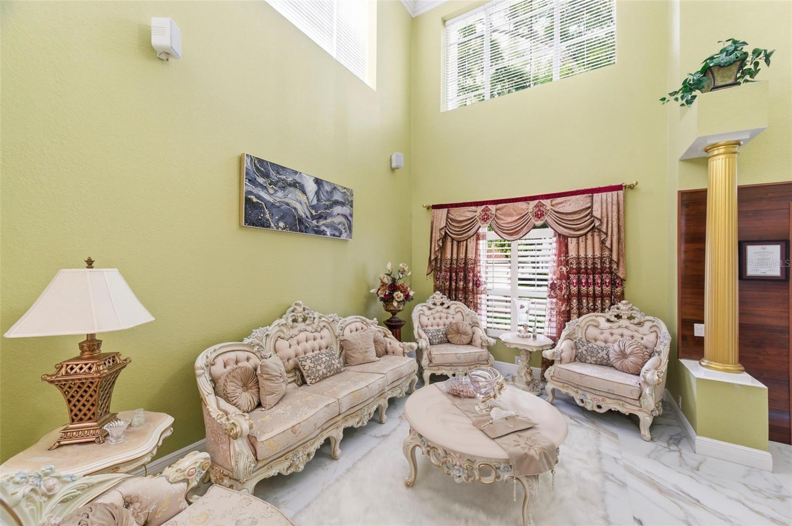 Image 15 of 100 For 9207 Meadow Lane Court