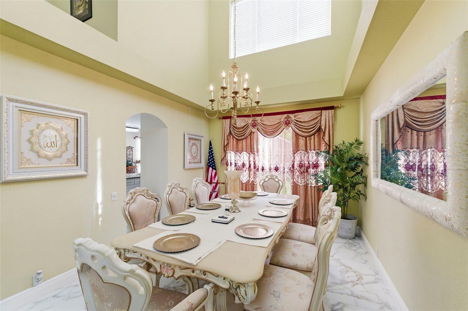 Image 21 of 100 For 9207 Meadow Lane Court