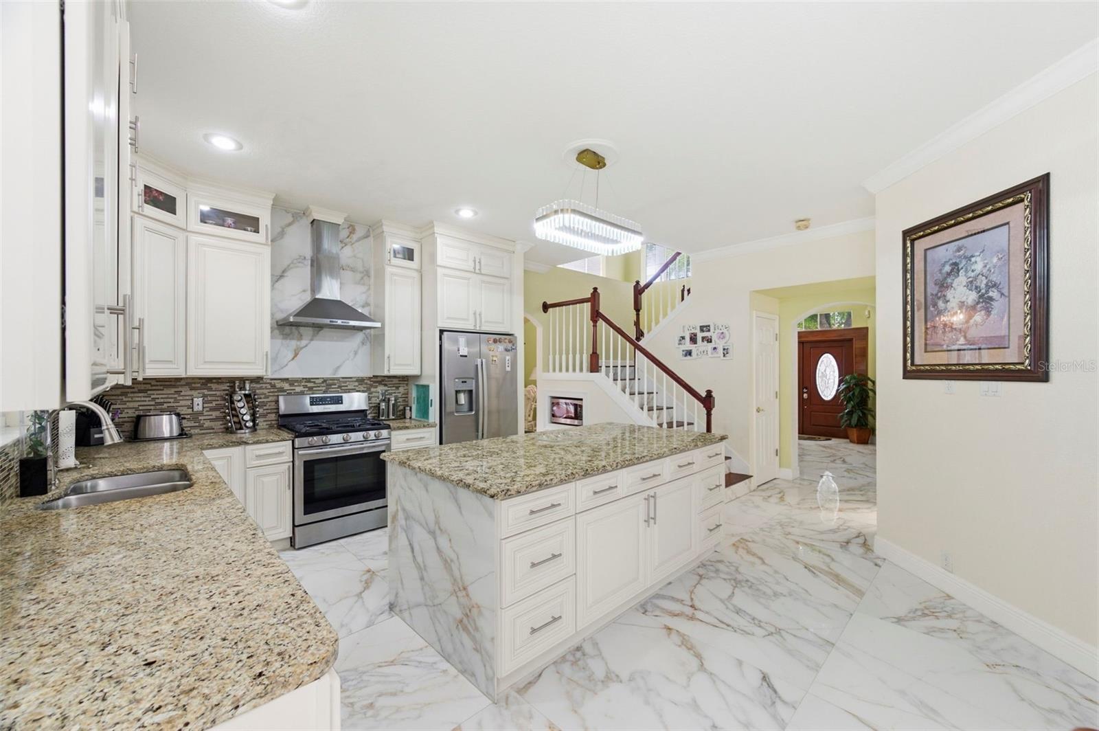 Image 24 of 100 For 9207 Meadow Lane Court