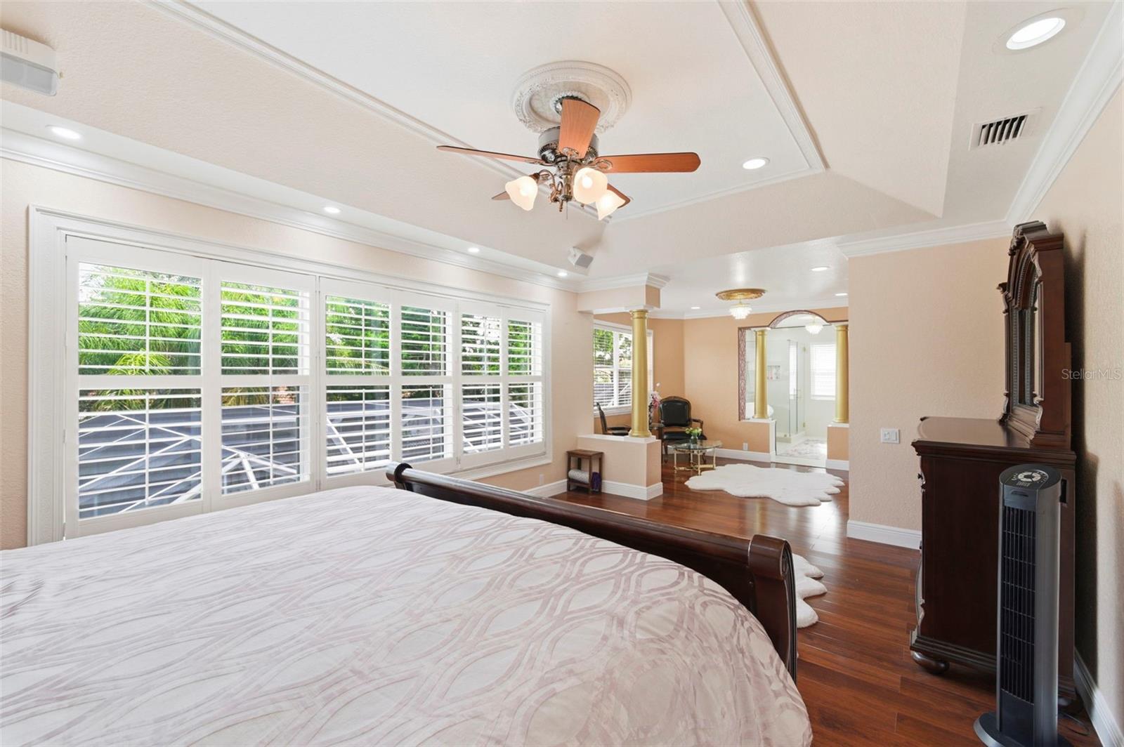 Image 46 of 100 For 9207 Meadow Lane Court