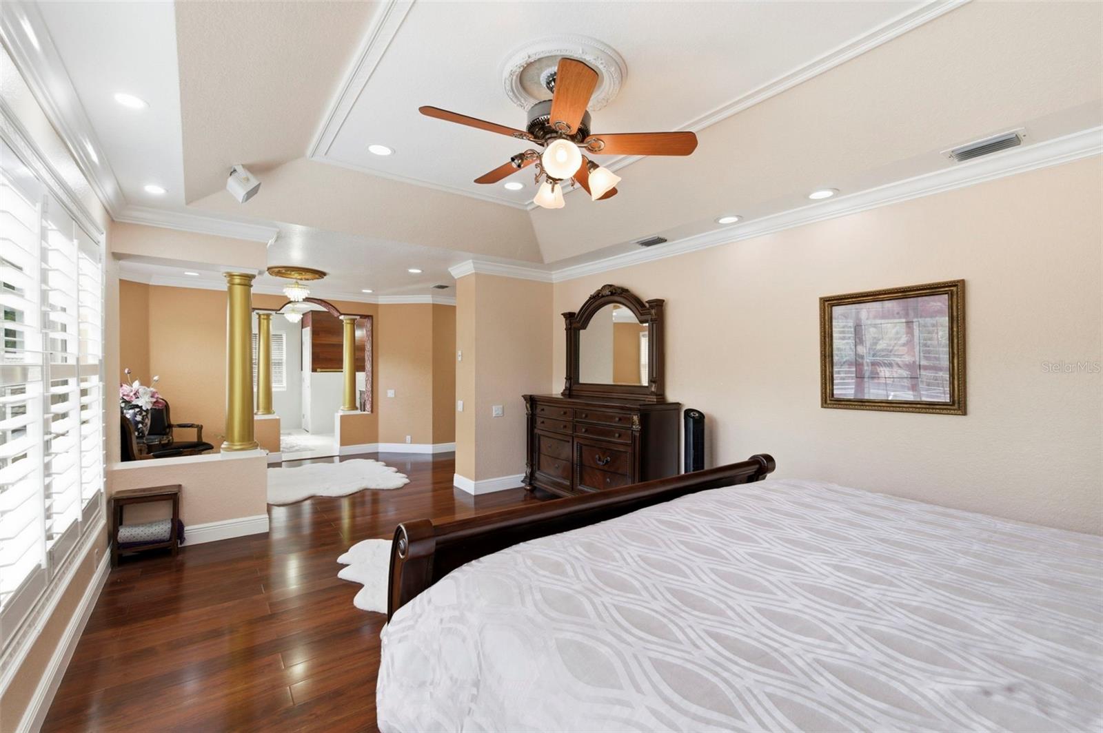 Image 47 of 100 For 9207 Meadow Lane Court