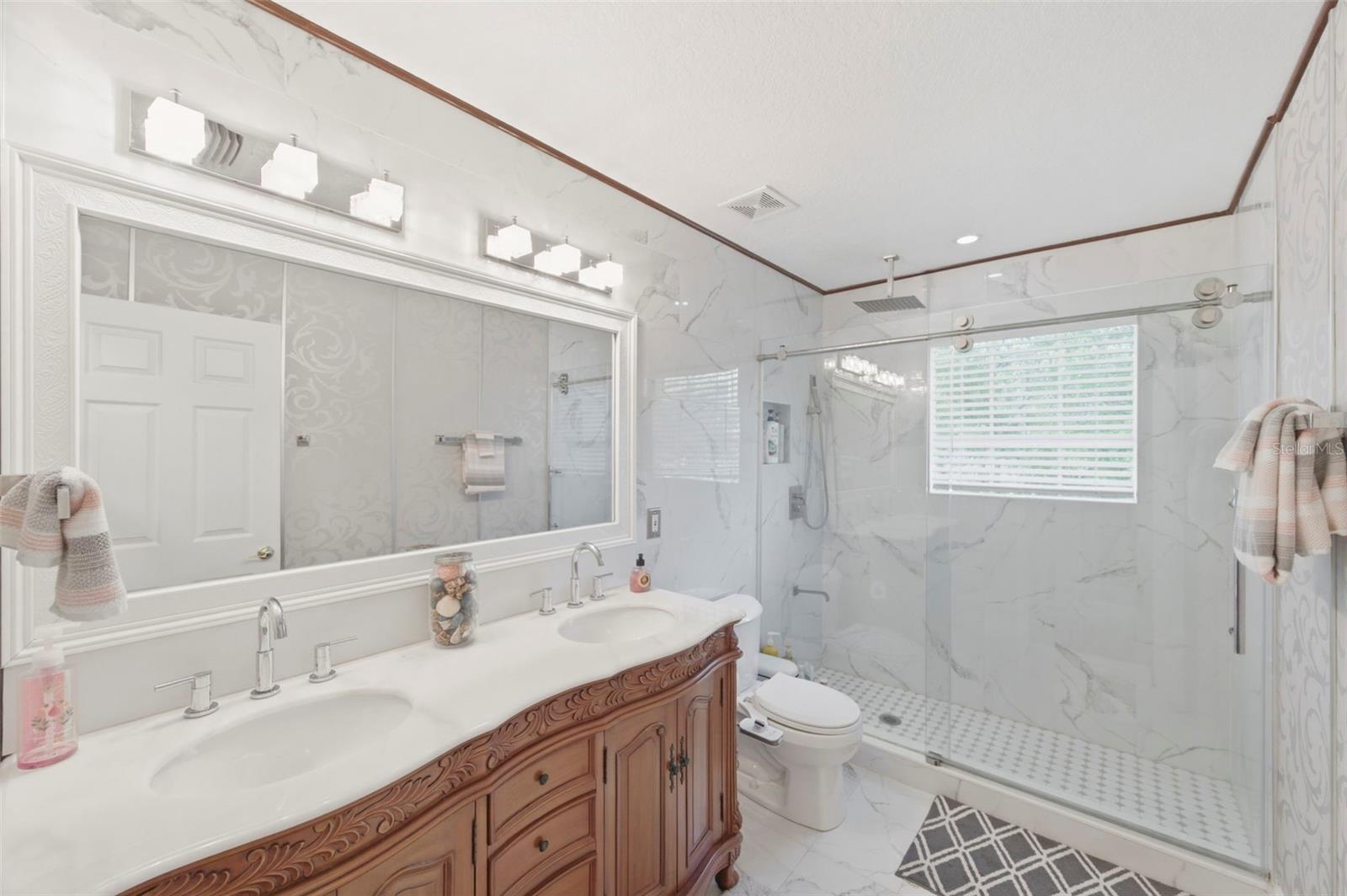 Image 63 of 100 For 9207 Meadow Lane Court