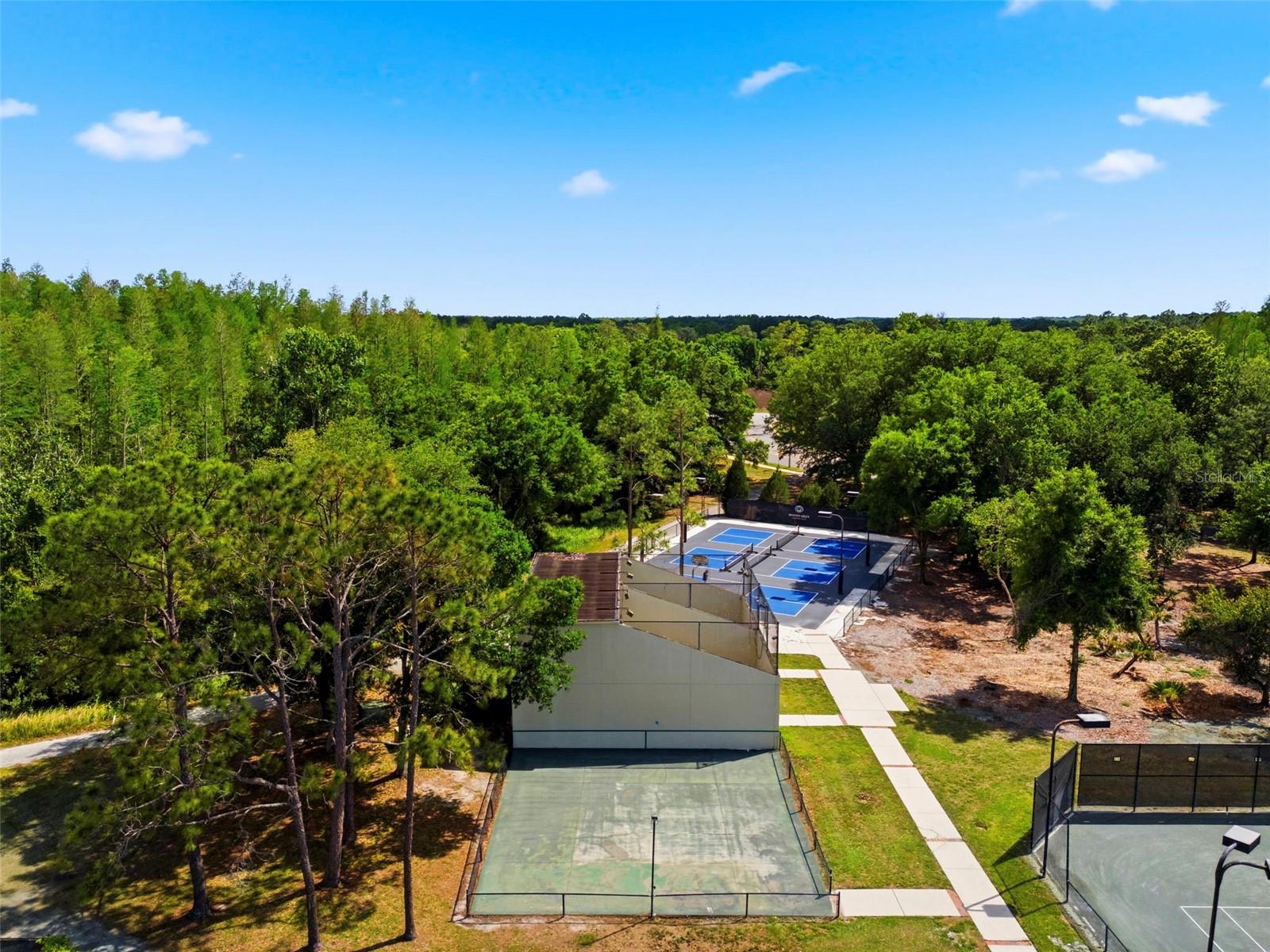 Image 86 of 100 For 9207 Meadow Lane Court