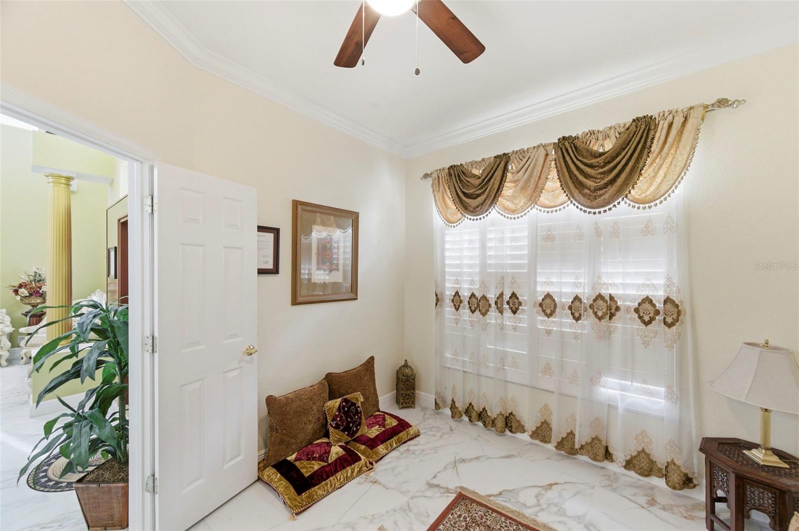 Image 9 of 100 For 9207 Meadow Lane Court