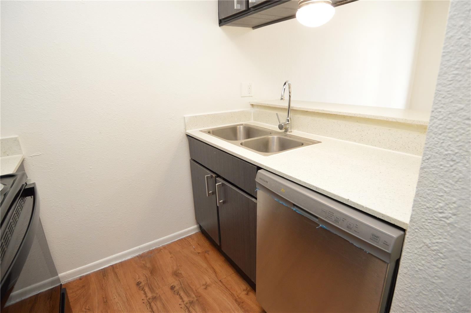 Image 14 of 58 For 8425 Cerro Circle 163