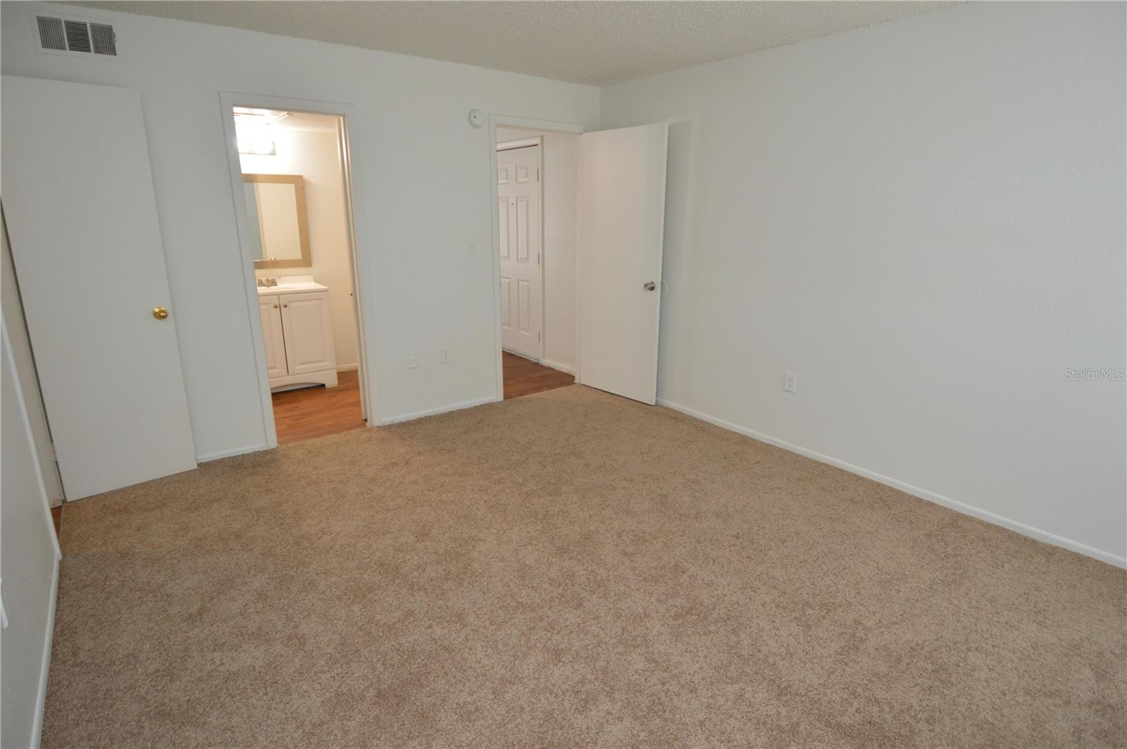 Image 31 of 58 For 8425 Cerro Circle 163