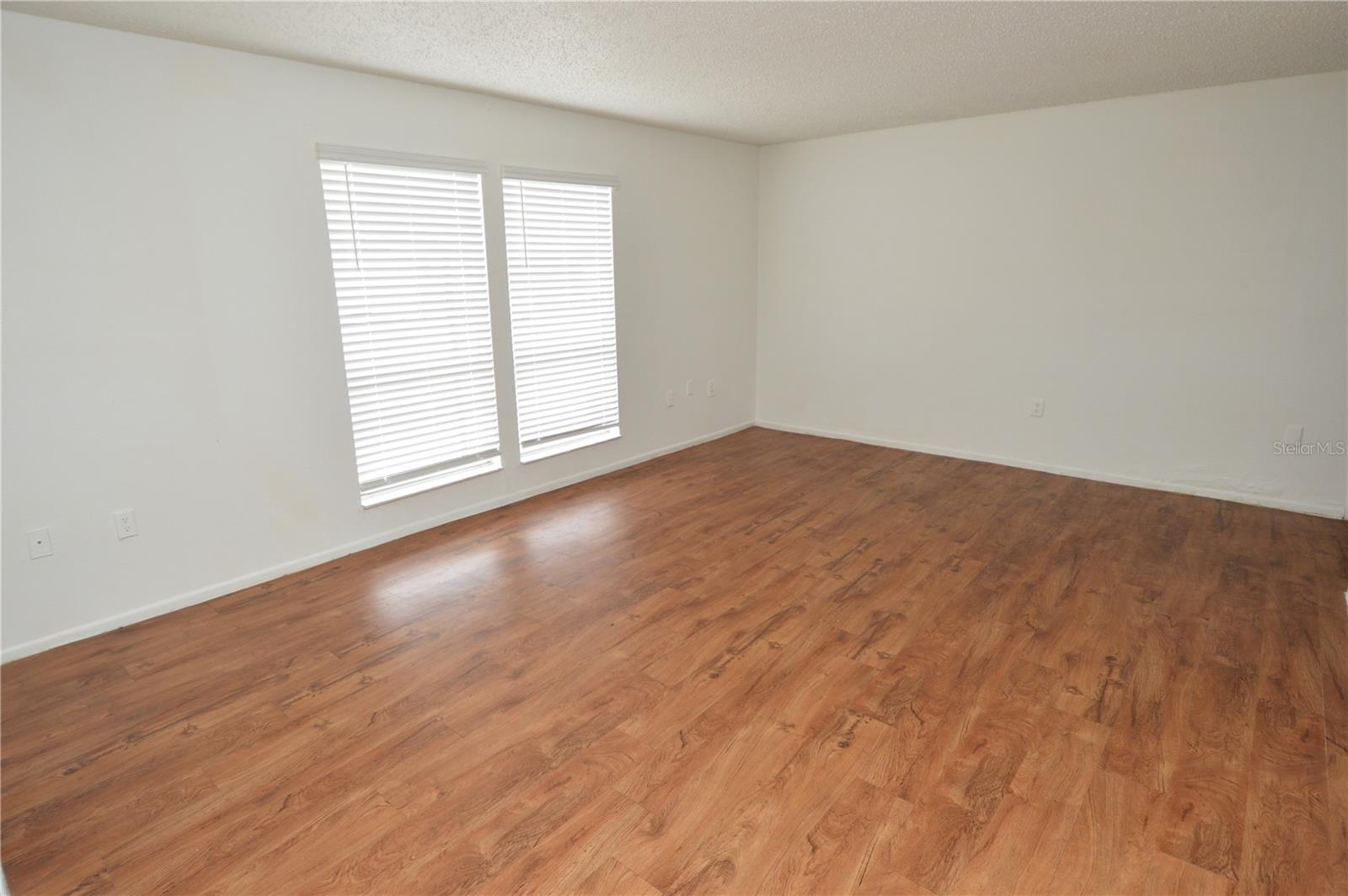 Image 4 of 58 For 8425 Cerro Circle 163