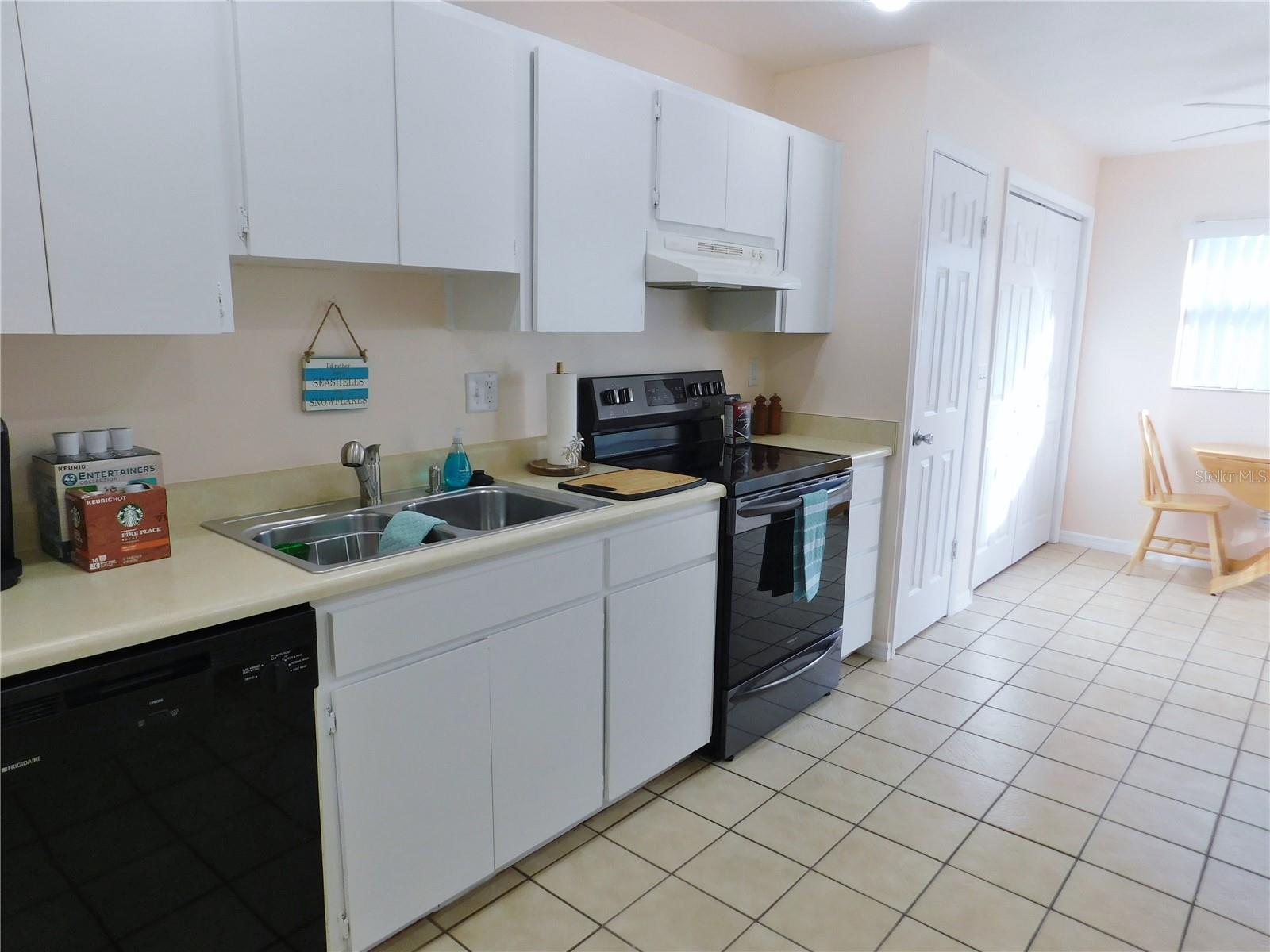 Image 11 of 32 For 40 Dale Place