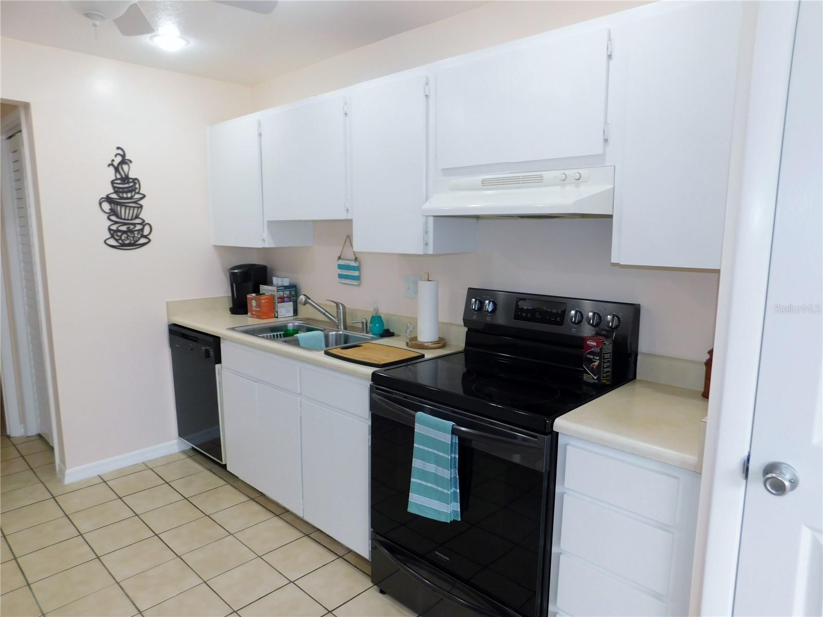 Image 9 of 32 For 40 Dale Place