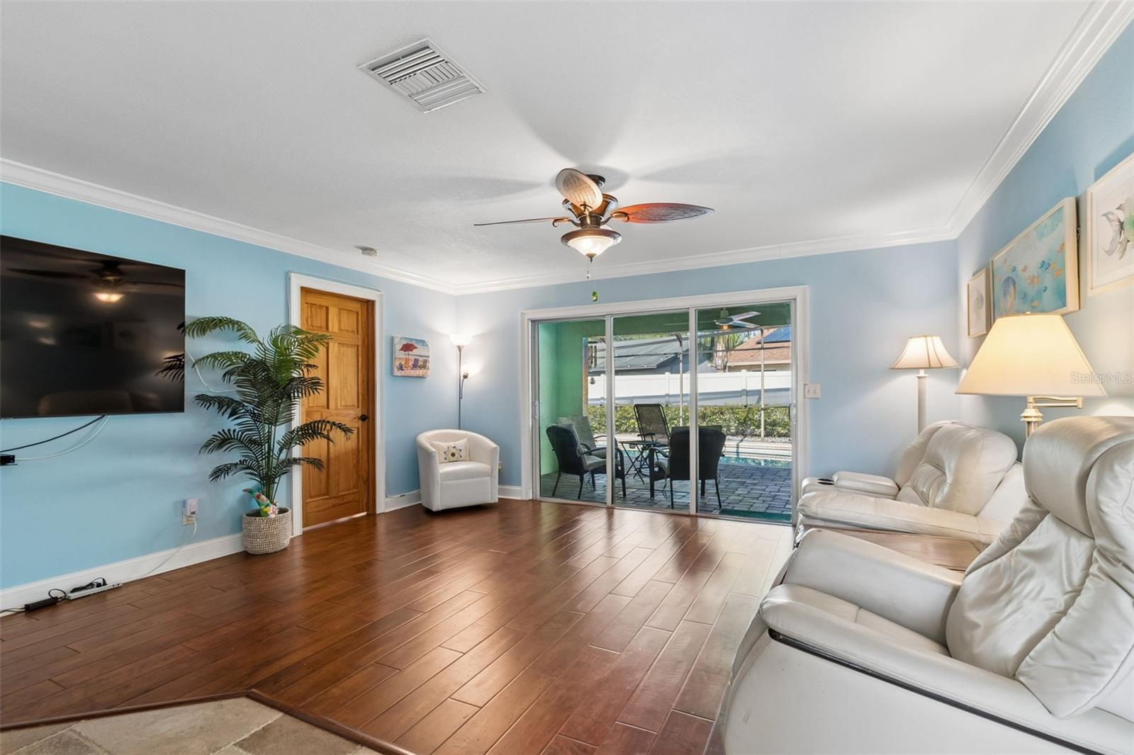 Image 10 of 68 For 477 Orkney Court