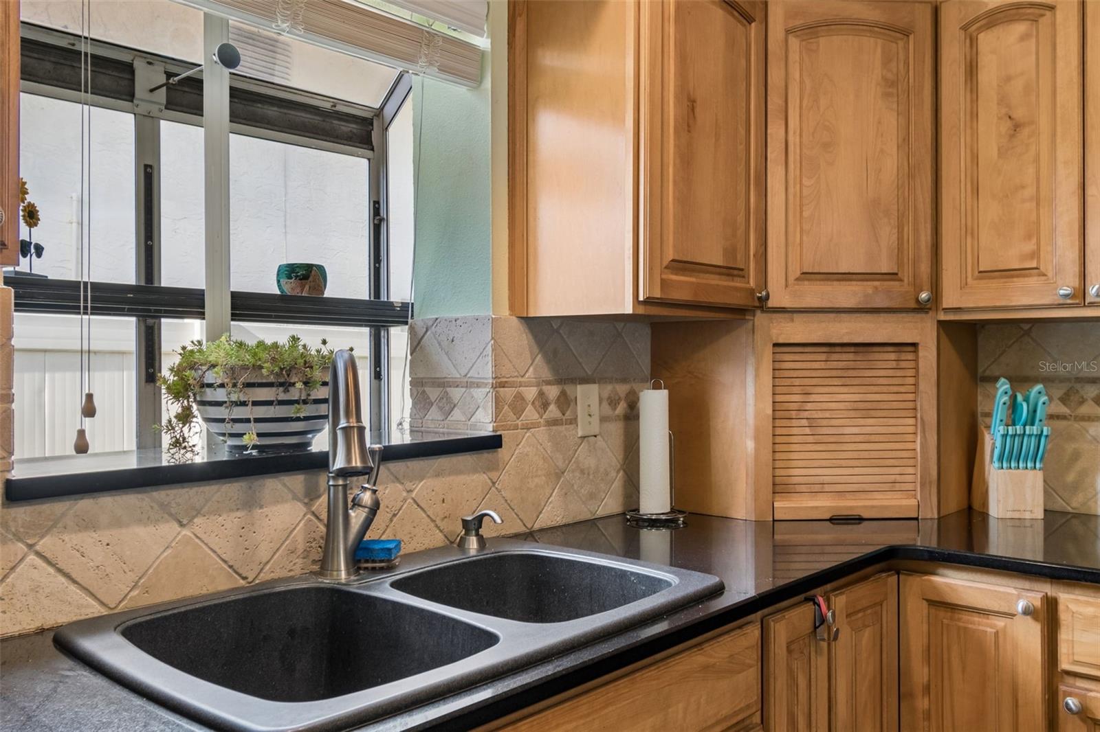 Image 25 of 68 For 477 Orkney Court