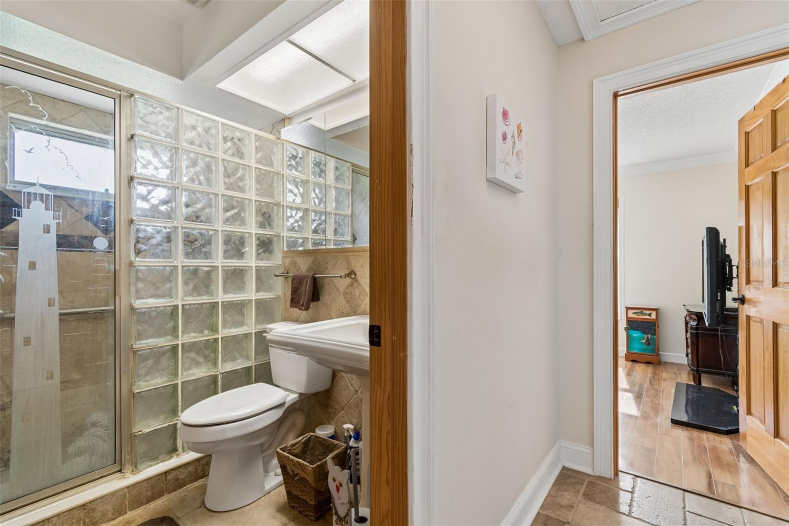 Image 31 of 68 For 477 Orkney Court