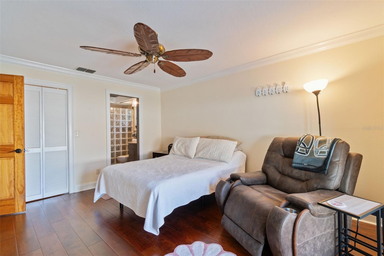 Image 38 of 68 For 477 Orkney Court