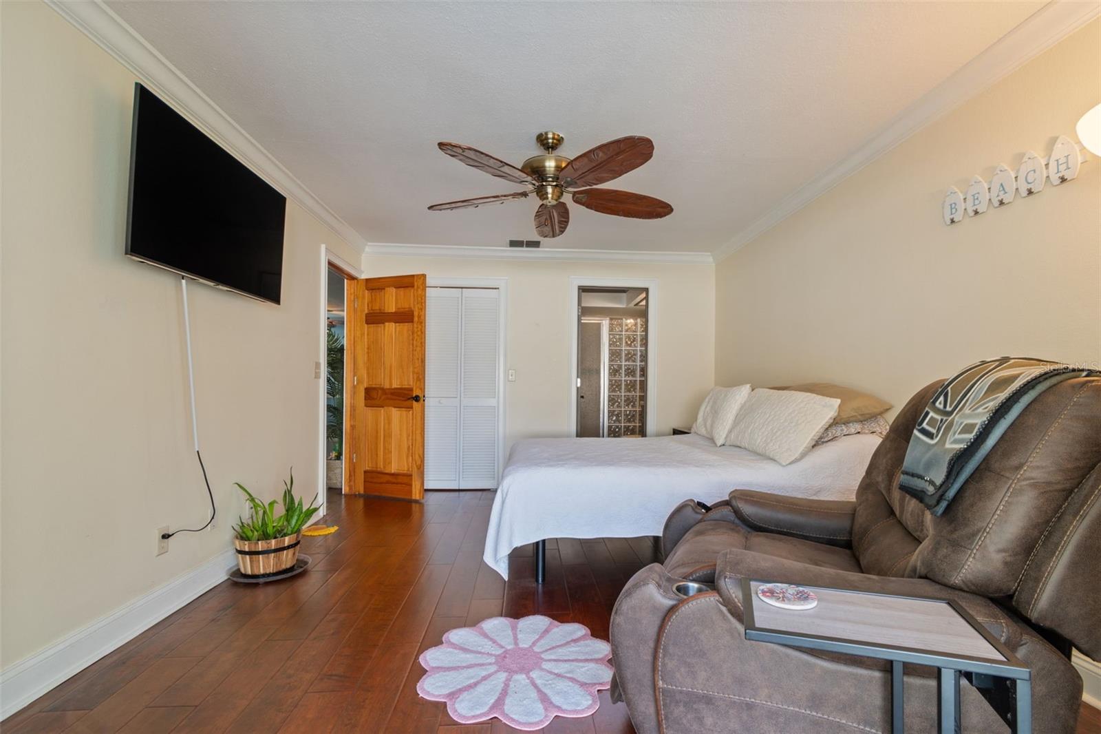 Image 39 of 68 For 477 Orkney Court