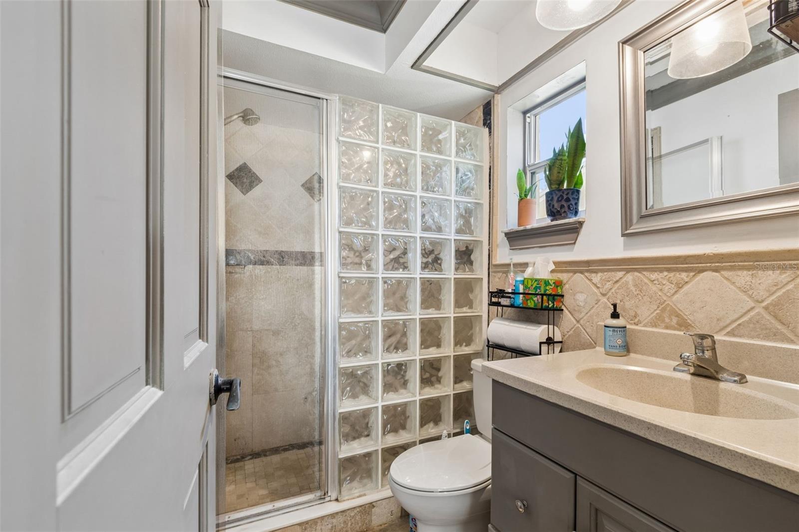 Image 42 of 68 For 477 Orkney Court