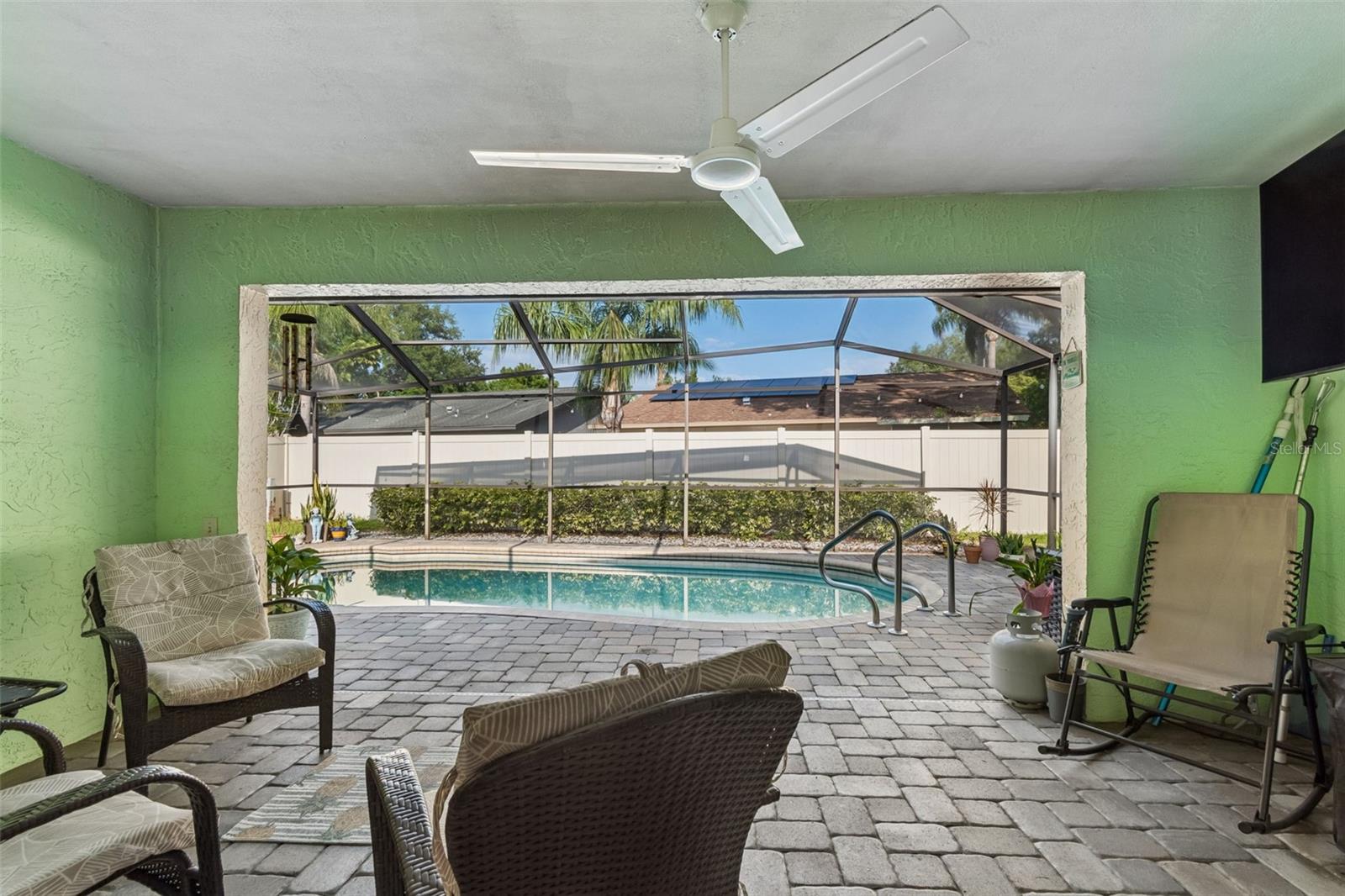 Image 45 of 68 For 477 Orkney Court