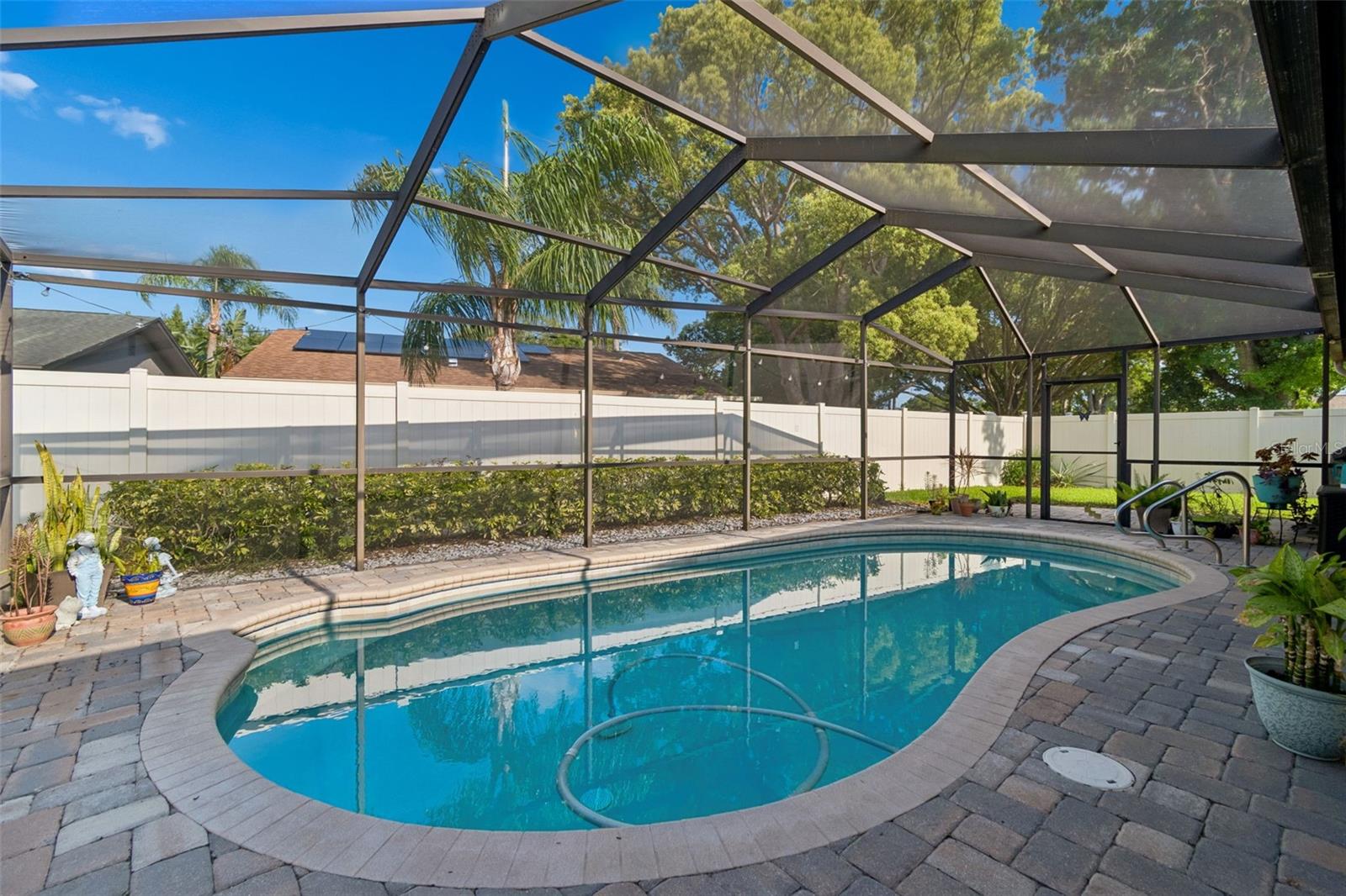 Image 50 of 68 For 477 Orkney Court