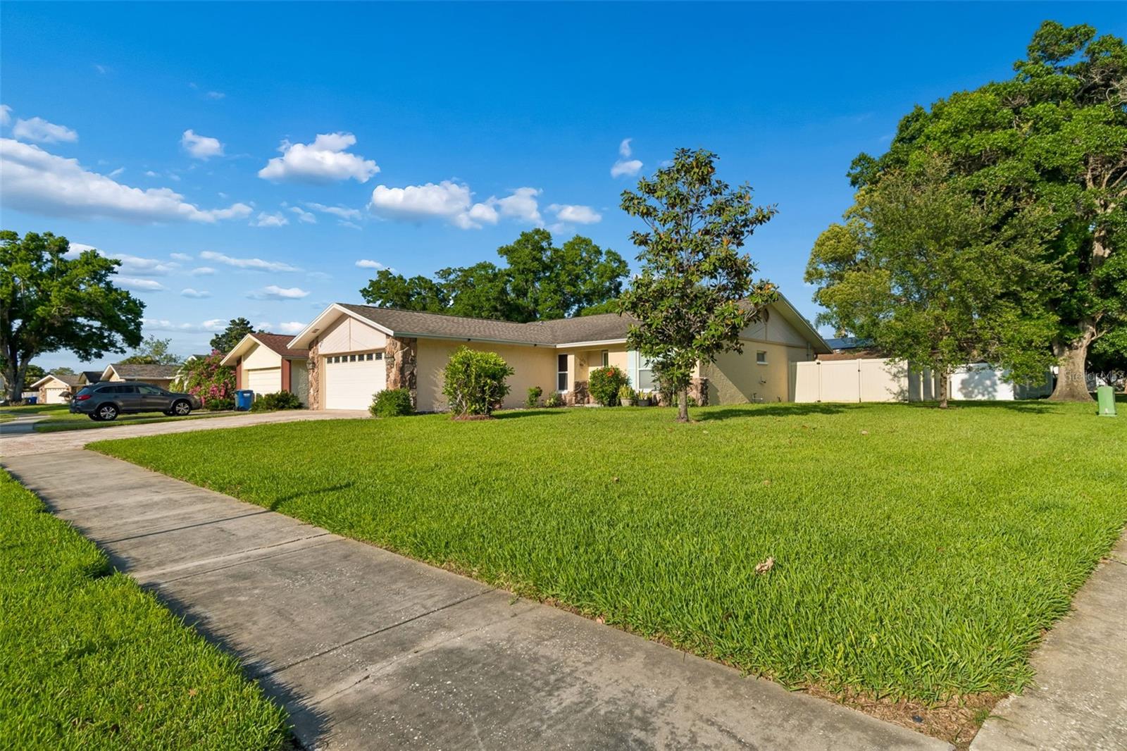 Image 7 of 68 For 477 Orkney Court