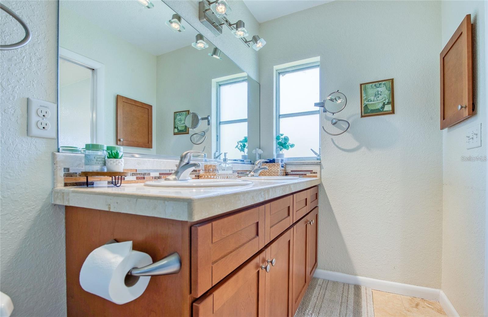 Listing photo id 24 for 775 Bayshore Boulevard