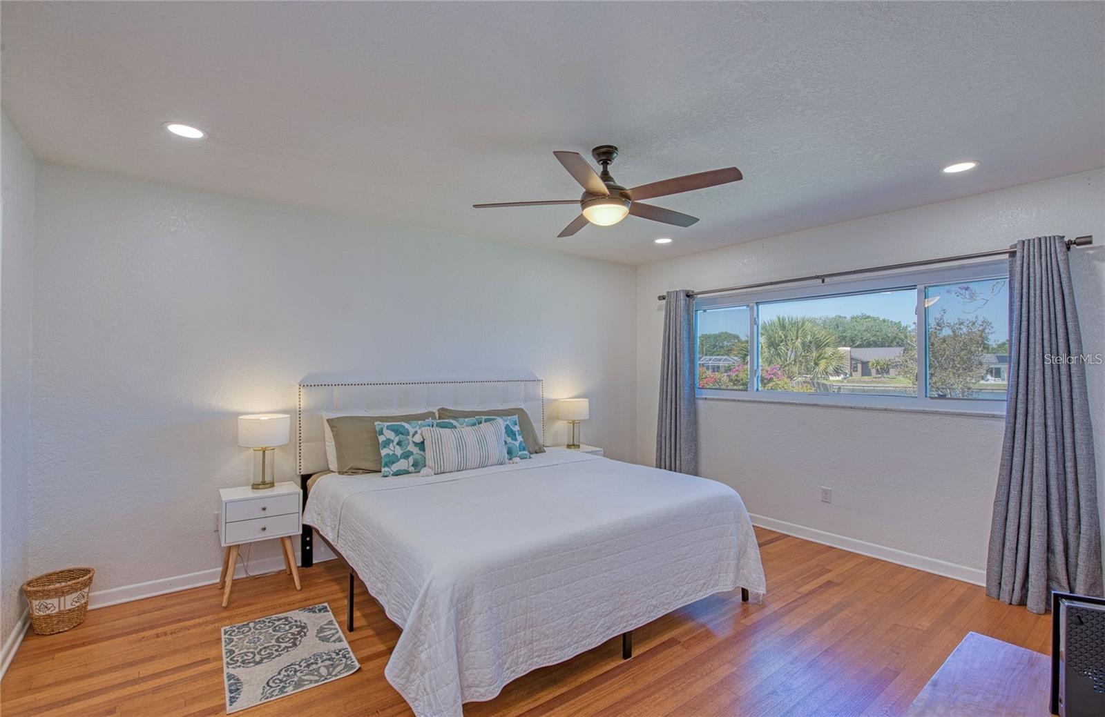 Listing photo id 32 for 775 Bayshore Boulevard