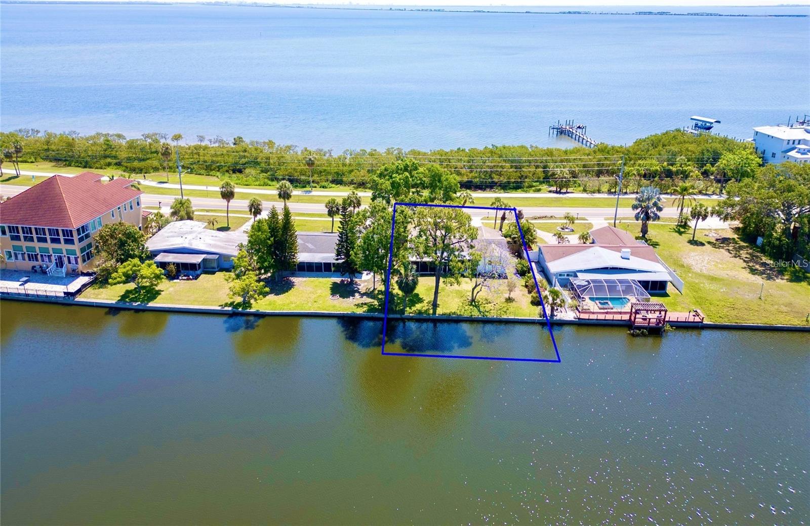 Listing photo id 48 for 775 Bayshore Boulevard