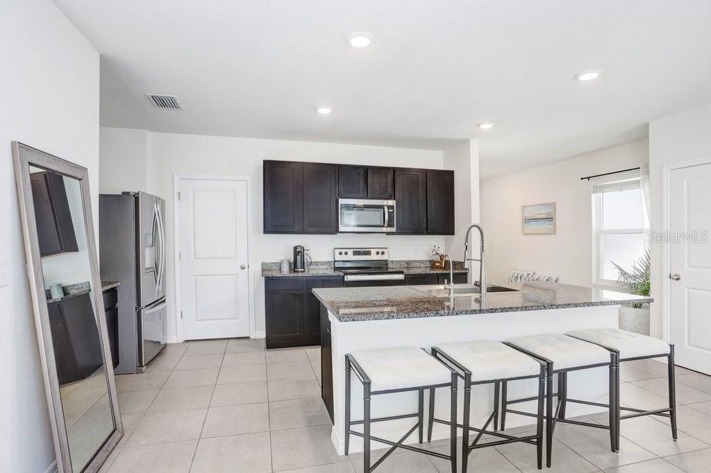 Image 6 of 46 For 3044 Suncoast Plains Drive