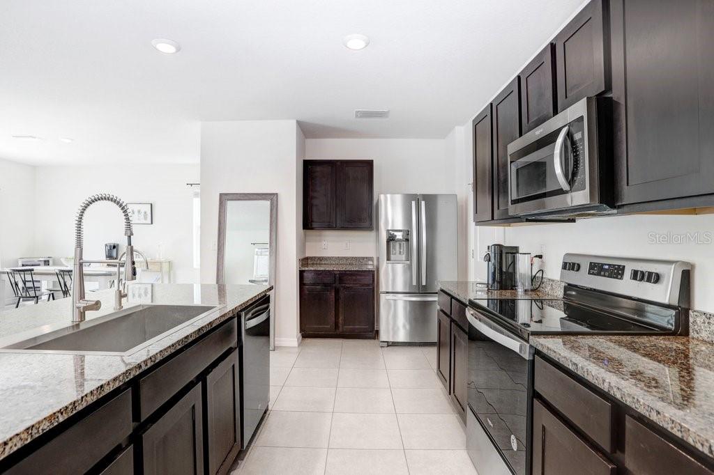 Image 9 of 46 For 3044 Suncoast Plains Drive